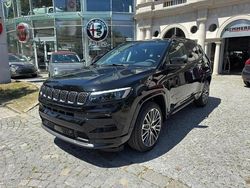 Schwarz (solid black) Neu 2024 Jeep Compass Summit SUV | 45.990 €
