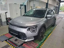 Grau Gebraucht 2023 Kia e-Niro Vision SUV | 26.000 € (Guter Preis)