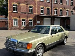 Grün Gebraucht 1981 Mercedes E280 Limousine | 14.999 €