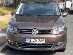 Braun Gebraucht 2012 VW Sharan Van / Kleinbus | 15.000 €