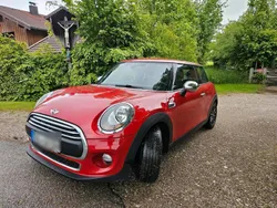 Rot Gebraucht 2016 Mini ONE Kleinwagen | 10.200 €