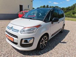 Weiß Gebraucht 2016 Citroën C3 Picasso Exclusive Van / Kleinbus | 8.790 € (Teuer)
