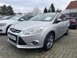 Silber Gebraucht 2014 Ford Focus SYNC Edition Limousine | 5.999 €