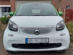 Weiß Gebraucht 2018 Smart ForTwo Electric Drive Coupé | 7.900 € (Guter Preis)