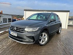 Grau Gebraucht 2020 VW Tiguan Elegance SUV | 24.900 € (Fairer Preis)