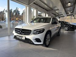 Polarweiss Gebraucht 2019 Mercedes GLC220 AMG line SUV | 33.950 € (Fairer Preis)