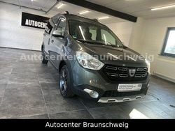 Grau Gebraucht 2018 Dacia Dokker Celebration Van / Kleinbus | 10.450 € (Guter Preis)