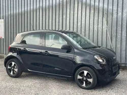 Schwarz Gebraucht 2020 Smart ForFour Electric Drive Kleinwagen | 9.900 € (Fairer Preis)