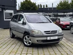 Silber Gebraucht 2003 Opel Zafira Executive Van / Kleinbus | 4.470 € (Teuer)