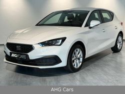 Weiß Gebraucht 2022 Seat Leon Reference Limousine | 14.400 € (Etwas zu teuer)
