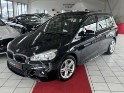 Black sapphire metallic Gebraucht 2016 BMW 220 Gran Tourer M Sport Van / Kleinbus | 18.849 € (Superpreis)