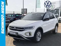 Pure white Gebraucht 2024 VW T-Roc Style SUV | 29.950 € (Fairer Preis)