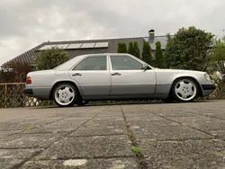 Silber Gebraucht 1993 Mercedes E220 Sportline Coupé | 9.100 €