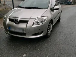 Grau Gebraucht 2009 Toyota Yaris Kleinwagen | 5.800 €
