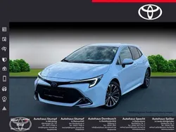 Schneeweiß Gebraucht 2023 Toyota Corolla Team Limousine | 32.490 €