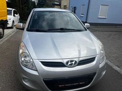 Silber Gebraucht 2012 Hyundai i20 Kleinwagen | 3.000 €