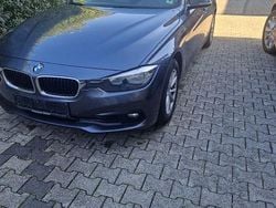 Grau Gebraucht 2017 BMW 320 Sport Line Kombi | 8.700 € (Guter Preis)