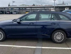 Blau Gebraucht 2014 Mercedes 220 Kombi | 11.999 €