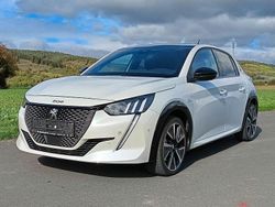 Weiß Gebraucht 2022 Peugeot e-208 GTi Kleinwagen | 16.200 € (Guter Preis)