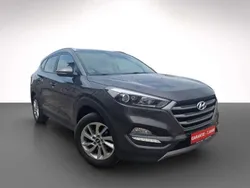 Grau Gebraucht 2016 Hyundai Tucson SUV | 13.770 € (Guter Preis)