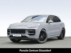 Grau Gebraucht 2022 Porsche Cayenne SUV | 157.151 €