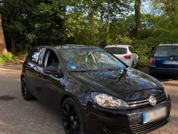 Schwarz Gebraucht 2010 VW Golf VI Limousine | 4.700 € (Etwas zu teuer)