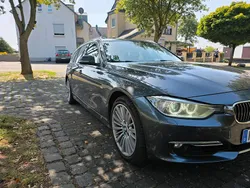 Grau Gebraucht 2014 BMW 328 Luxury Line Kombi | 10.000 € (Superpreis)