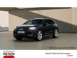 Mythosschwarz metallic (metallic) Gebraucht 2024 Audi e-tron Ambiente SUV | 49.990 € (Etwas zu teuer)