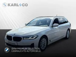 Weiss Gebraucht 2023 BMW 520 Sport Line Kombi | 35.460 € (Guter Preis)