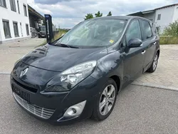 Grau Gebraucht 2011 Renault Grand Scénic III Van / Kleinbus | 3.999 € (Fairer Preis)