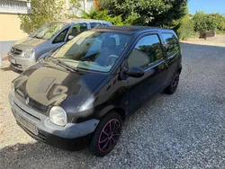 Schwarz Gebraucht 2002 Renault Twingo Kleinwagen | 400 €