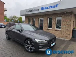 Grau Gebraucht 2024 Volvo V60 Ultra Kombi | 40.990 € (Fairer Preis)