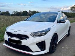 Weiß Gebraucht 2020 Kia Ceed GT Limousine | 21.500 € (Fairer Preis)