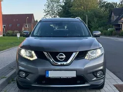 Grau Gebraucht 2017 Nissan X-Trail Tekna SUV | 16.800 € (Guter Preis)