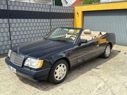 Blau Gebraucht 1995 Mercedes E320 Cabrio | 23.000 €