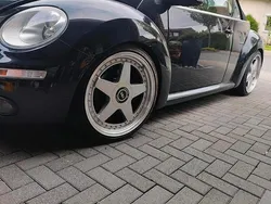 Schwarz Gebraucht 2025 VW Beetle Cabrio | 4.750 €