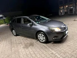 Grau Gebraucht 2012 Toyota Avensis Edition Kombi | 3.500 € (Fairer Preis)