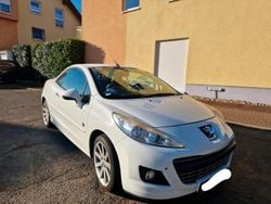 Weiß Gebraucht 2011 Peugeot 207 CC Roland Garros Cabrio | 4.000 € (Fairer Preis)