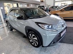 Juniperblue Neu 2025 Toyota Aygo X SUV | 15.870 € (Guter Preis)