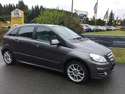 Grau Gebraucht 2010 Mercedes B200 Van / Kleinbus | 2.995 € (Fairer Preis)