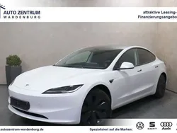 Pearl white multicoat Gebraucht 2024 Tesla Model 3 Standard Range Limousine | 37.950 € (Teuer)