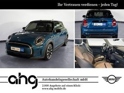 Blau Gebraucht 2023 Mini Cooper Classic Kleinwagen | 22.420 € (Etwas zu teuer)