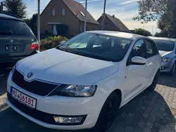Candyweiss Gebraucht 2014 Skoda Rapid Ambition Kombi | 7.300 € (Fairer Preis)