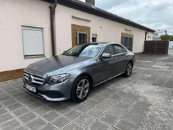Grau Gebraucht 2016 Mercedes E220 Limousine | 26.850 € (Fairer Preis)