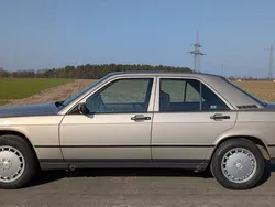 Silber Gebraucht 1988 Mercedes 190 Limousine | 17.450 €