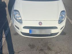 Weiß Gebraucht 2015 Fiat Punto Kleinwagen | 3.390 €