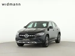 Metalliclack kosmosschwarz Gebraucht 2020 Mercedes GLA200 Progressive SUV | 29.850 € (Fairer Preis)