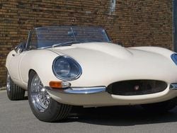 Weiß Gebraucht 1962 Jaguar E-Type Cabrio | 277.950 €