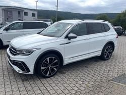 Weiß Gebraucht 2022 VW Tiguan Allspace R-line SUV | 35.900 € (Fairer Preis)