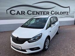 Weiß Gebraucht 2016 Opel Zafira Tourer Edition Van / Kleinbus | 10.400 € (Teuer)